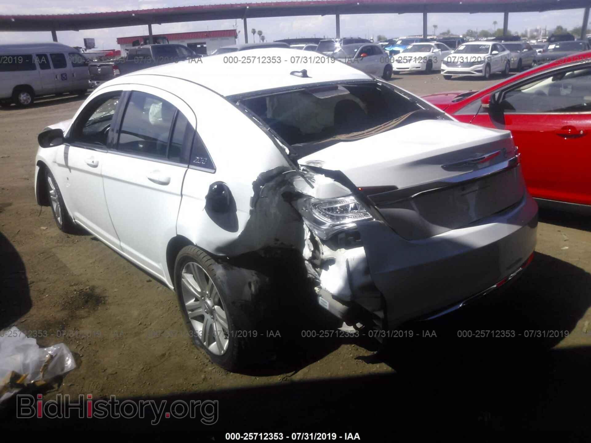 2013 CHRYSLER 200 - VIN: 1C3CCBBB0DN735492 - Фото 3