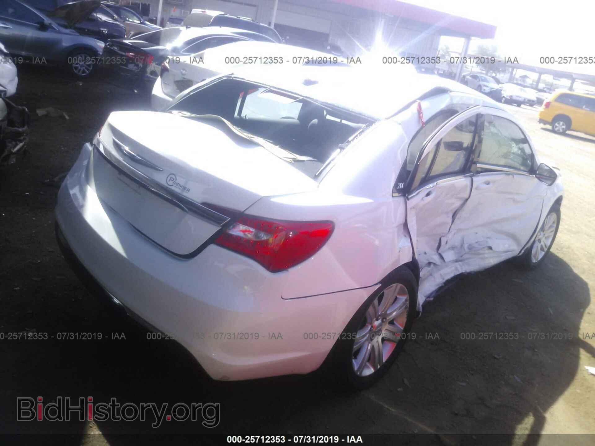 2013 CHRYSLER 200 - VIN: 1C3CCBBB0DN735492 - Фото 4