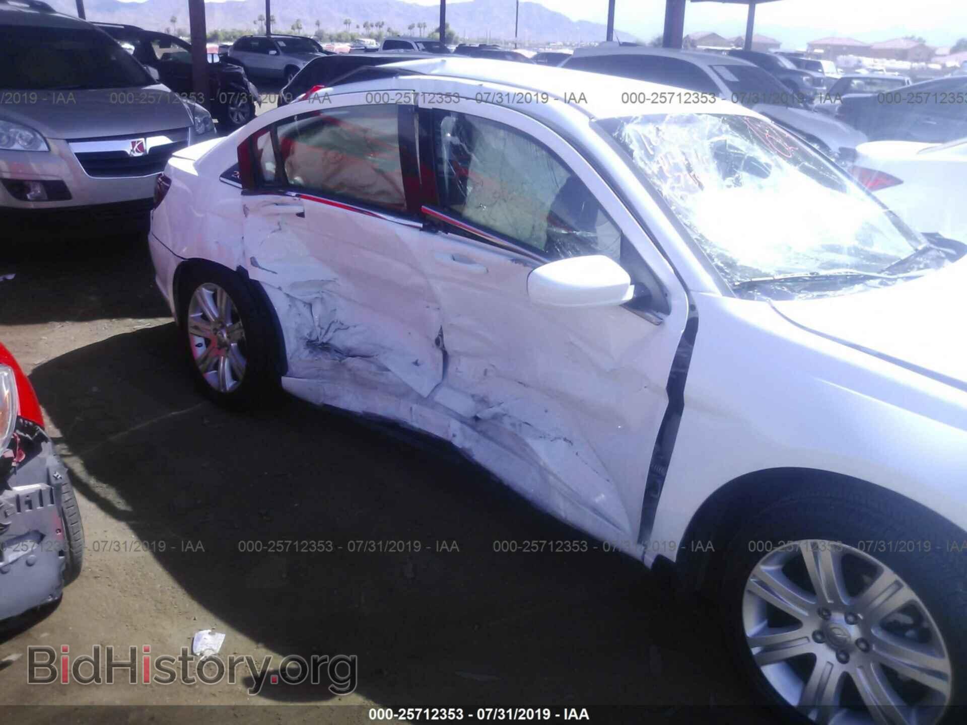 2013 CHRYSLER 200 - VIN: 1C3CCBBB0DN735492 - Фото 6