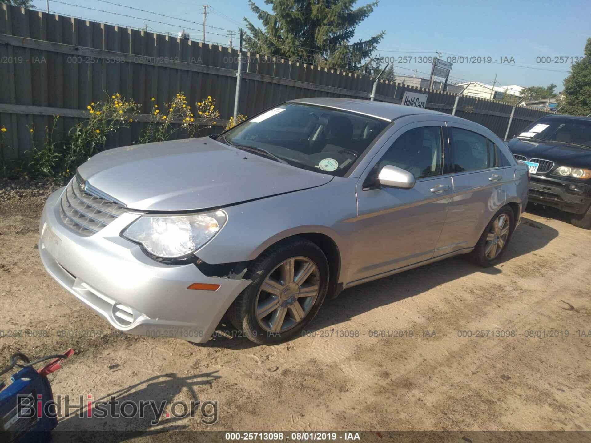 2010 CHRYSLER SEBRING - VIN: 1C3CC5FV2AN109475 - Фото 2