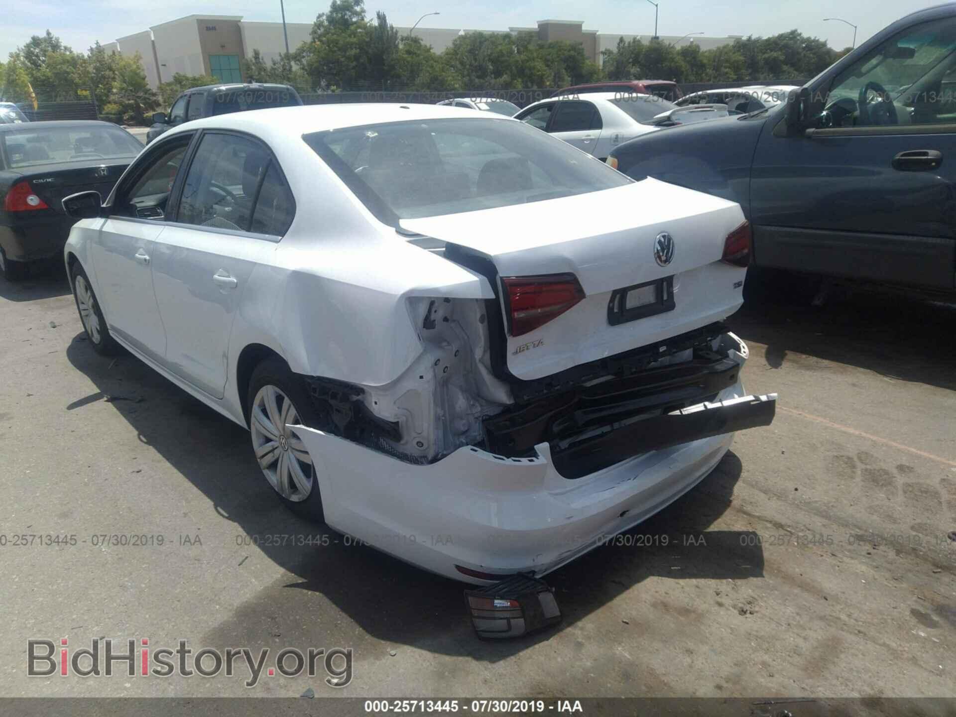 2017 VOLKSWAGEN JETTA - VIN: 3VW2B7AJ7HM398980 - Фото 3