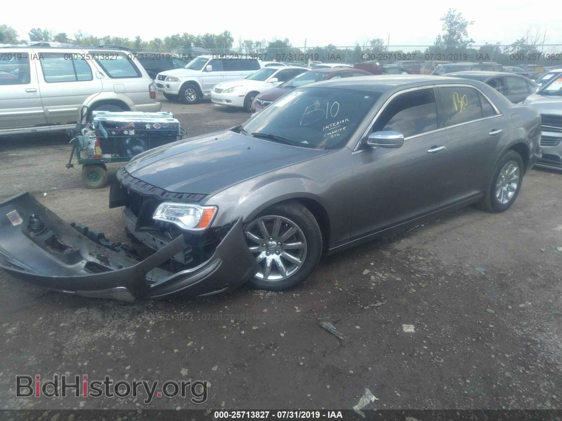 2012 CHRYSLER 300 - VIN: 2C3CCACG2CH250699 - Фото 2