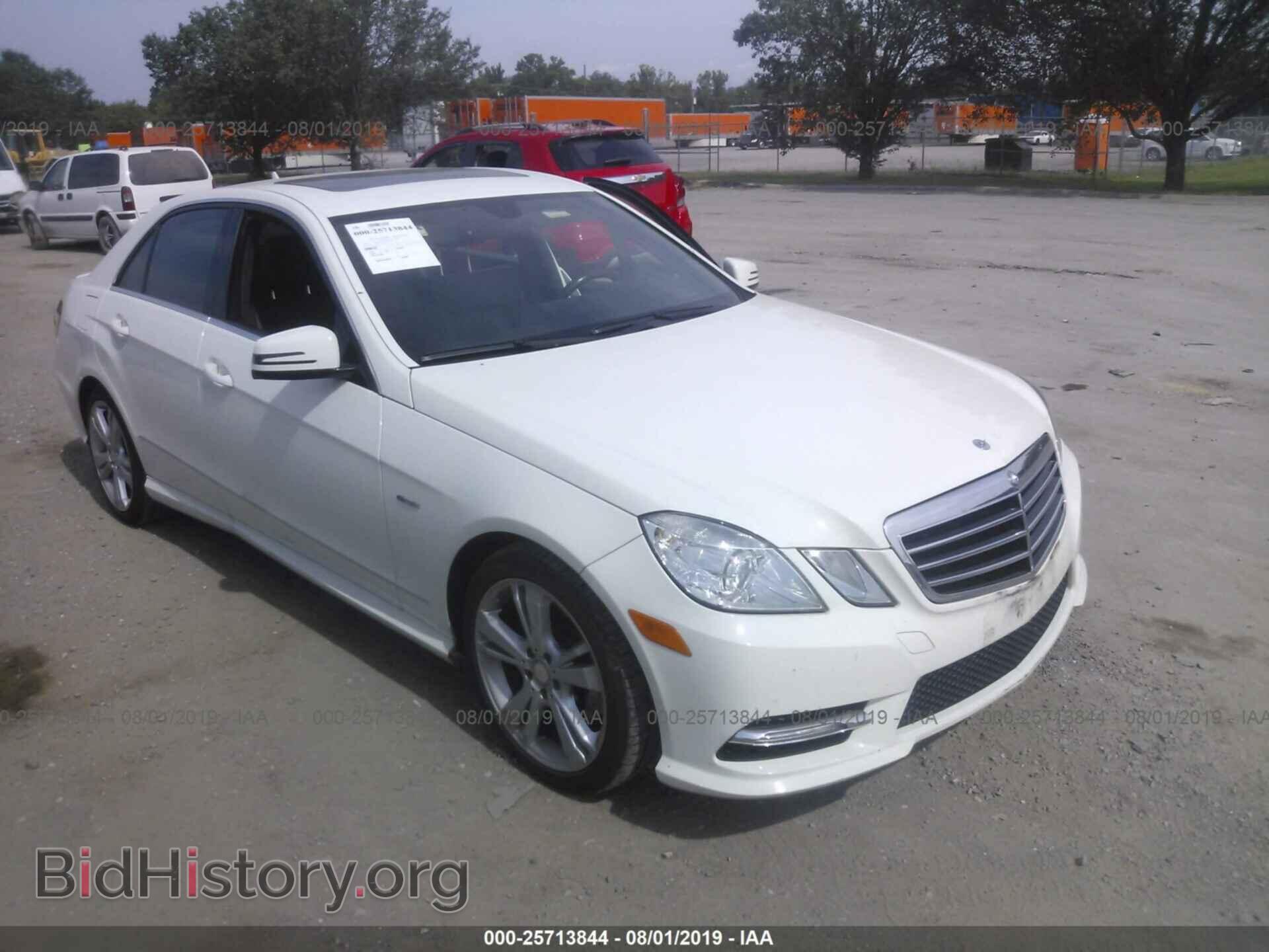 Photo WDDHF8JB1CA549971 - MERCEDES-BENZ E 2012