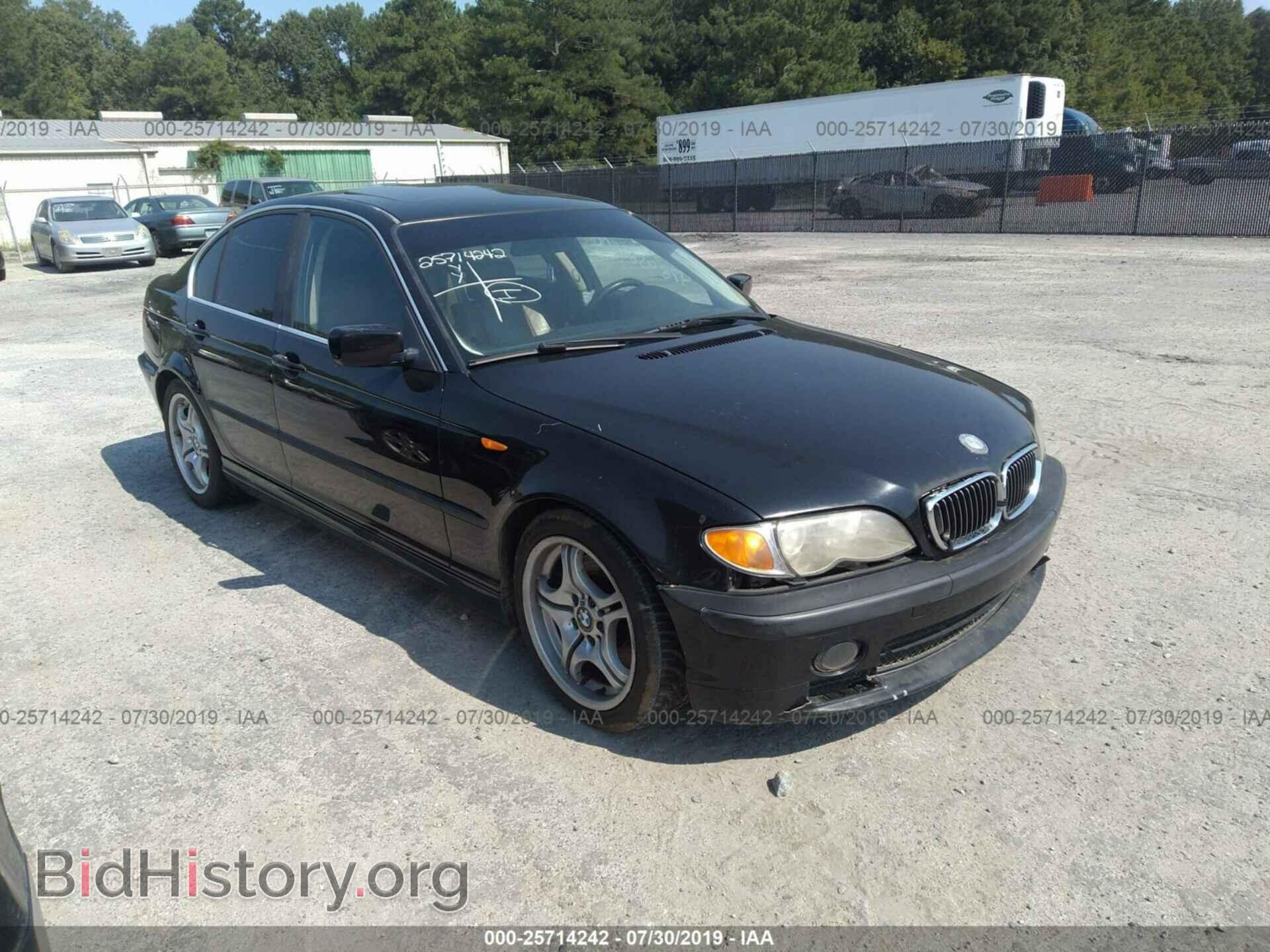 Photo WBAEV53442KM21825 - BMW 330 2002