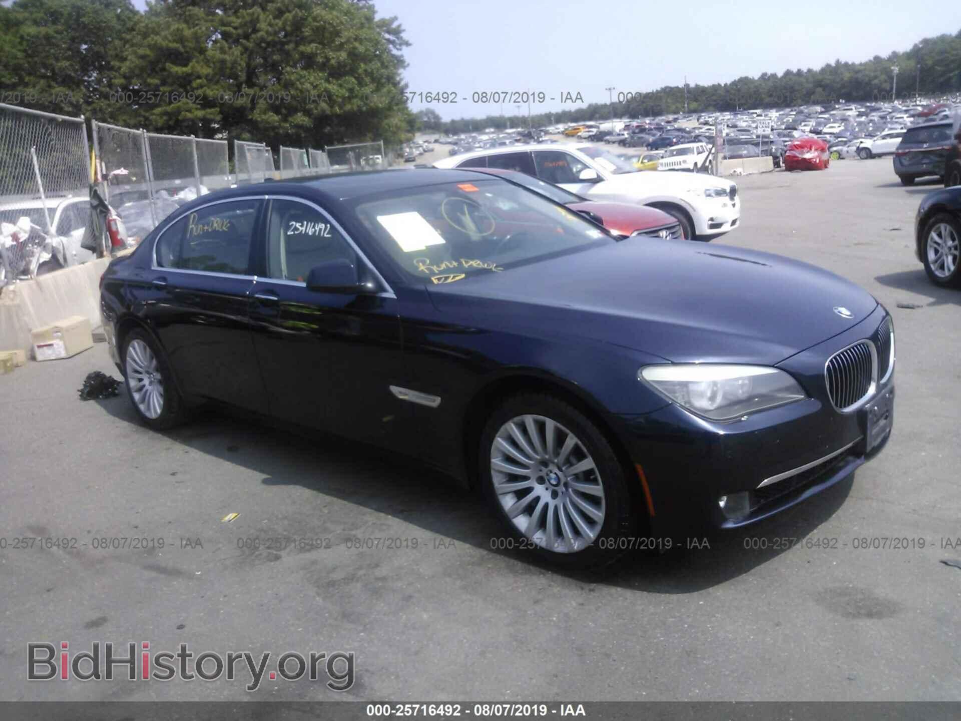 Photo WBAKC8C57CC436916 - BMW 750 2012
