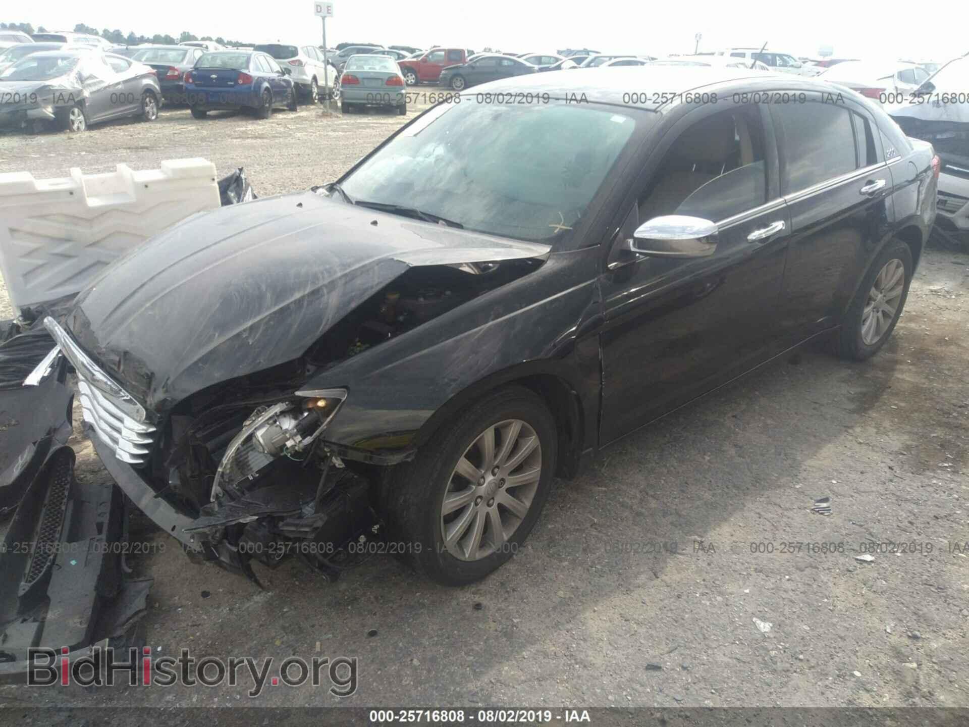 2013 CHRYSLER 200 - VIN: 1C3CCBCG9DN621288 - Photo 2
