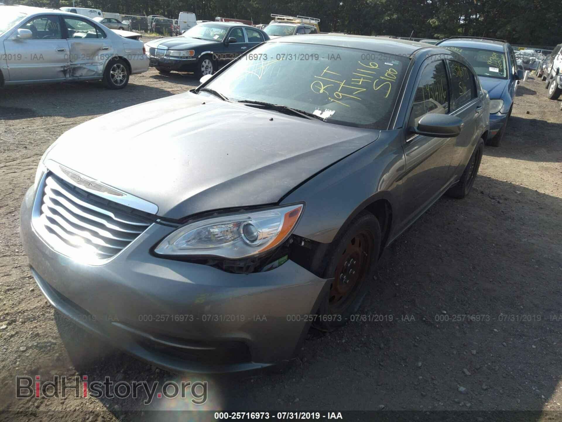 2012 CHRYSLER 200 - VIN: 1C3CCBAB0CN244744 - Фото 2