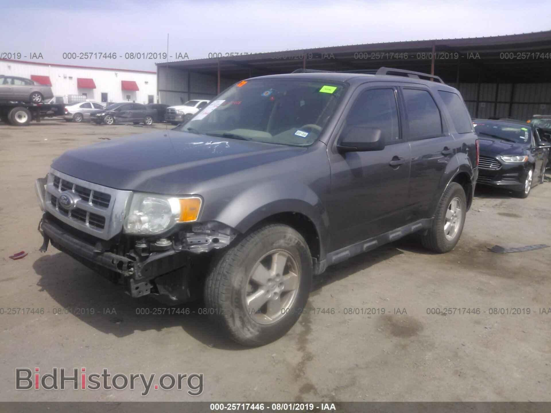2011 FORD ESCAPE - VIN: 1FMCU0C76BKB64897 - Photo 2