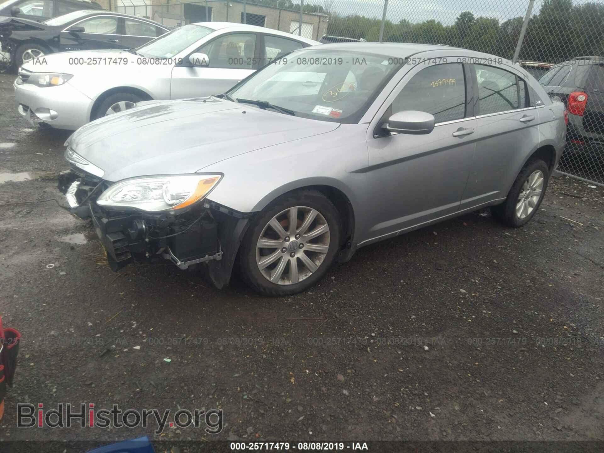 2013 CHRYSLER 200 - VIN: 1C3CCBBB6DN513121 - Фото 2