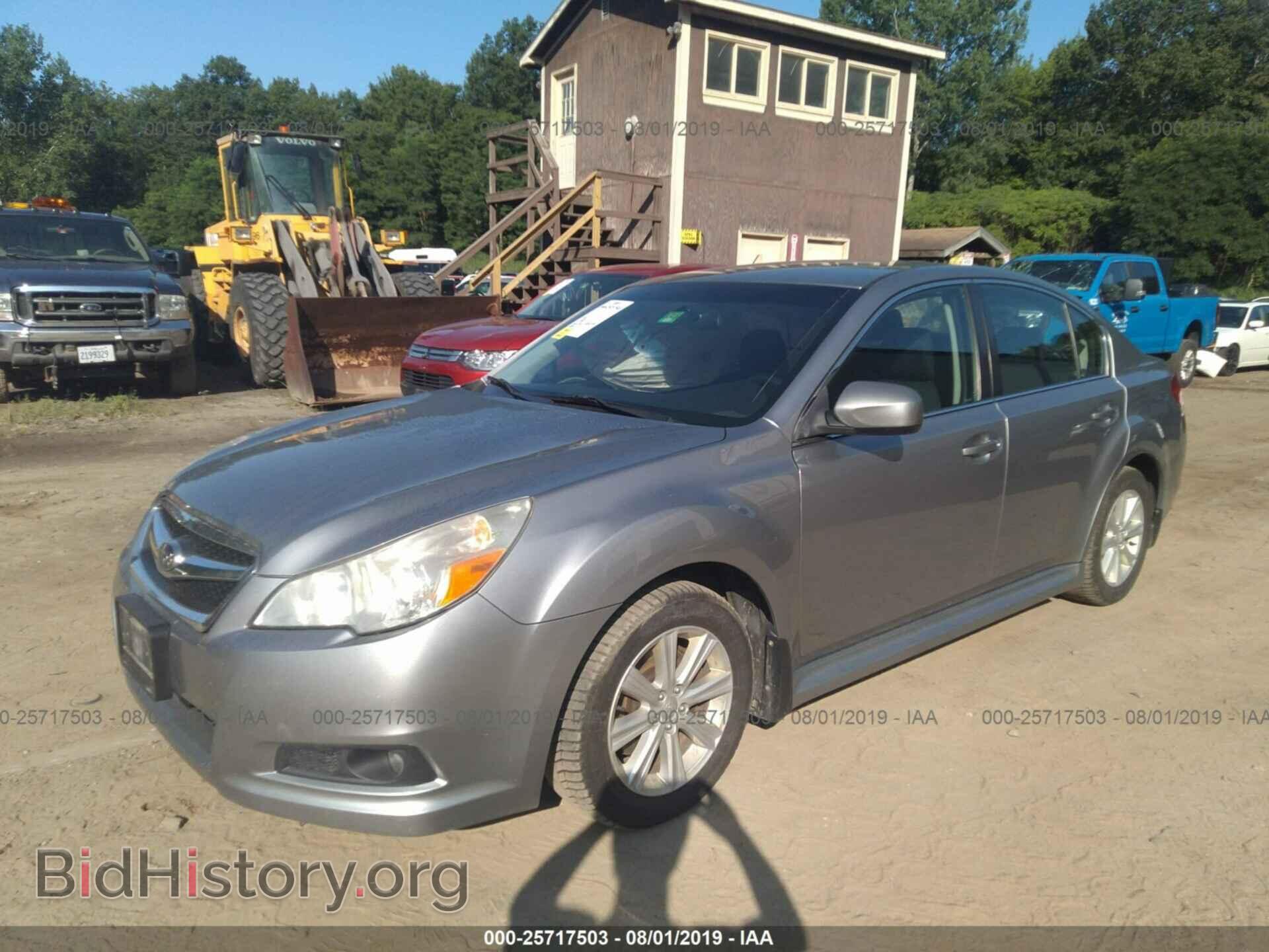 2011 SUBARU LEGACY - VIN: 4S3BMBC60B3240319 - Фото 2