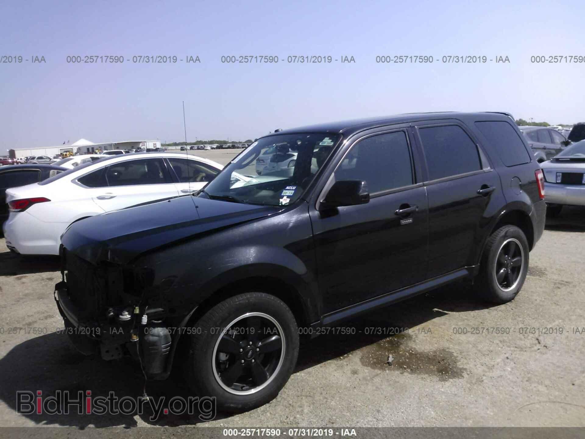 2011 FORD ESCAPE - VIN: 1FMCU0D73BKA39614 - Photo 2