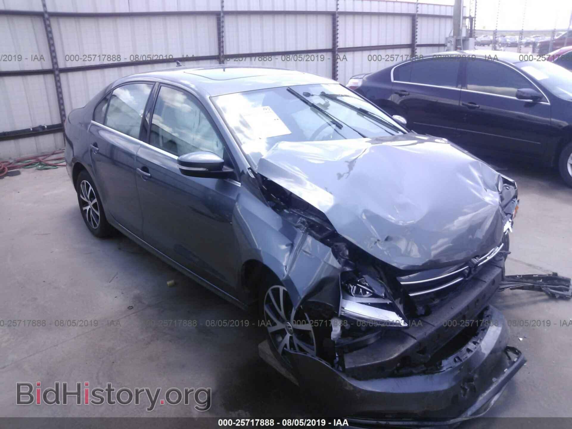 Фотография 3VWDB7AJ3HM336923 - VOLKSWAGEN JETTA 2017