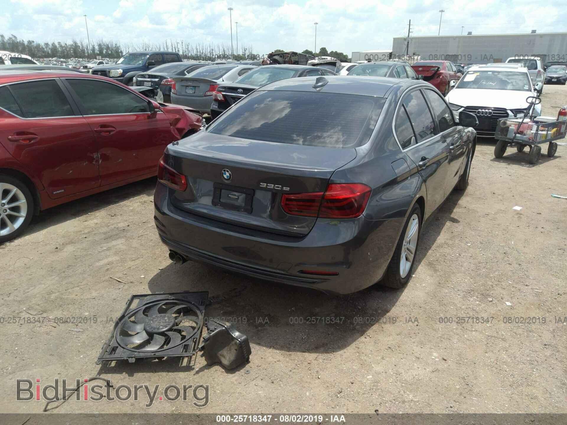 2017 BMW 330E - VIN: WBA8E1C3XHA156517 - Фото 4