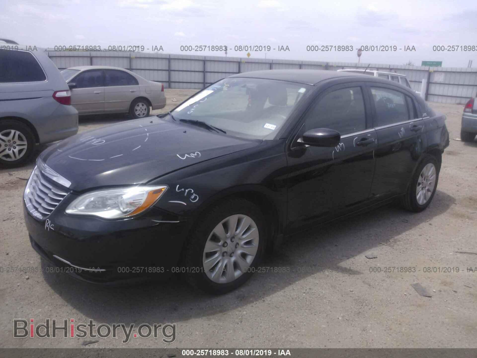 2014 CHRYSLER 200 - VIN: 1C3CCBABXEN212838 - Фото 2