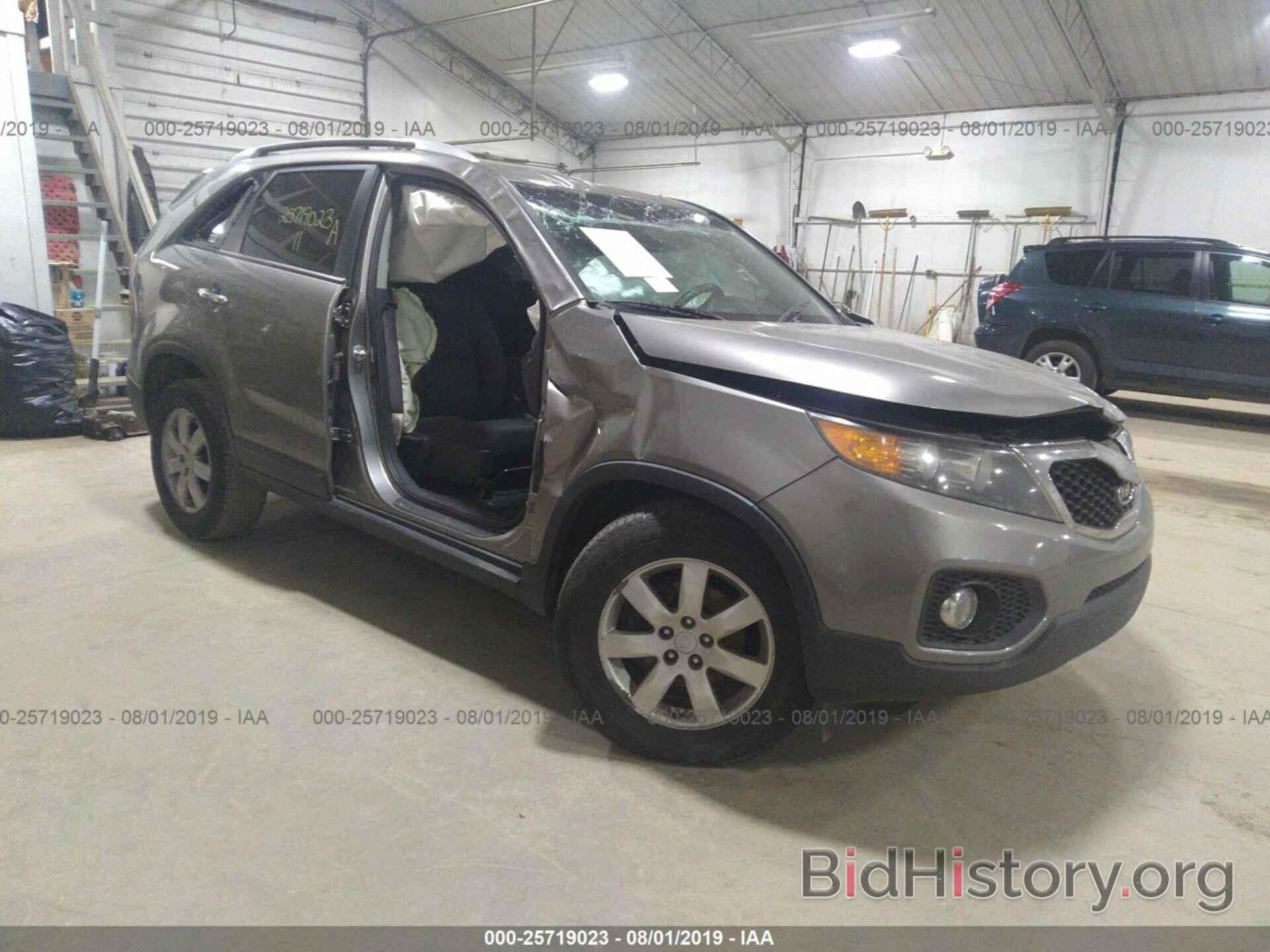 Фотография 5XYKT3A12BG110215 - KIA SORENTO 2011