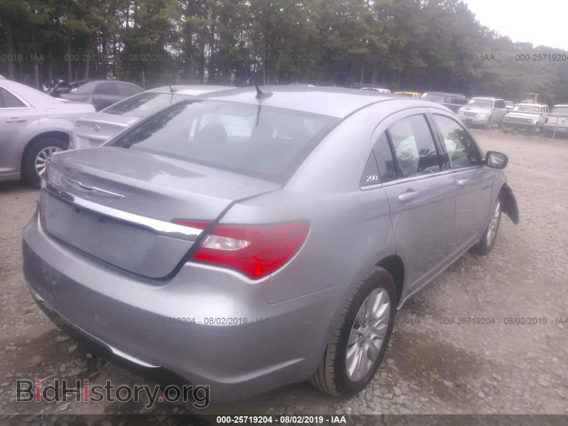 2014 CHRYSLER 200 - VIN: 1C3CCBAB1EN208435 - Photo 4