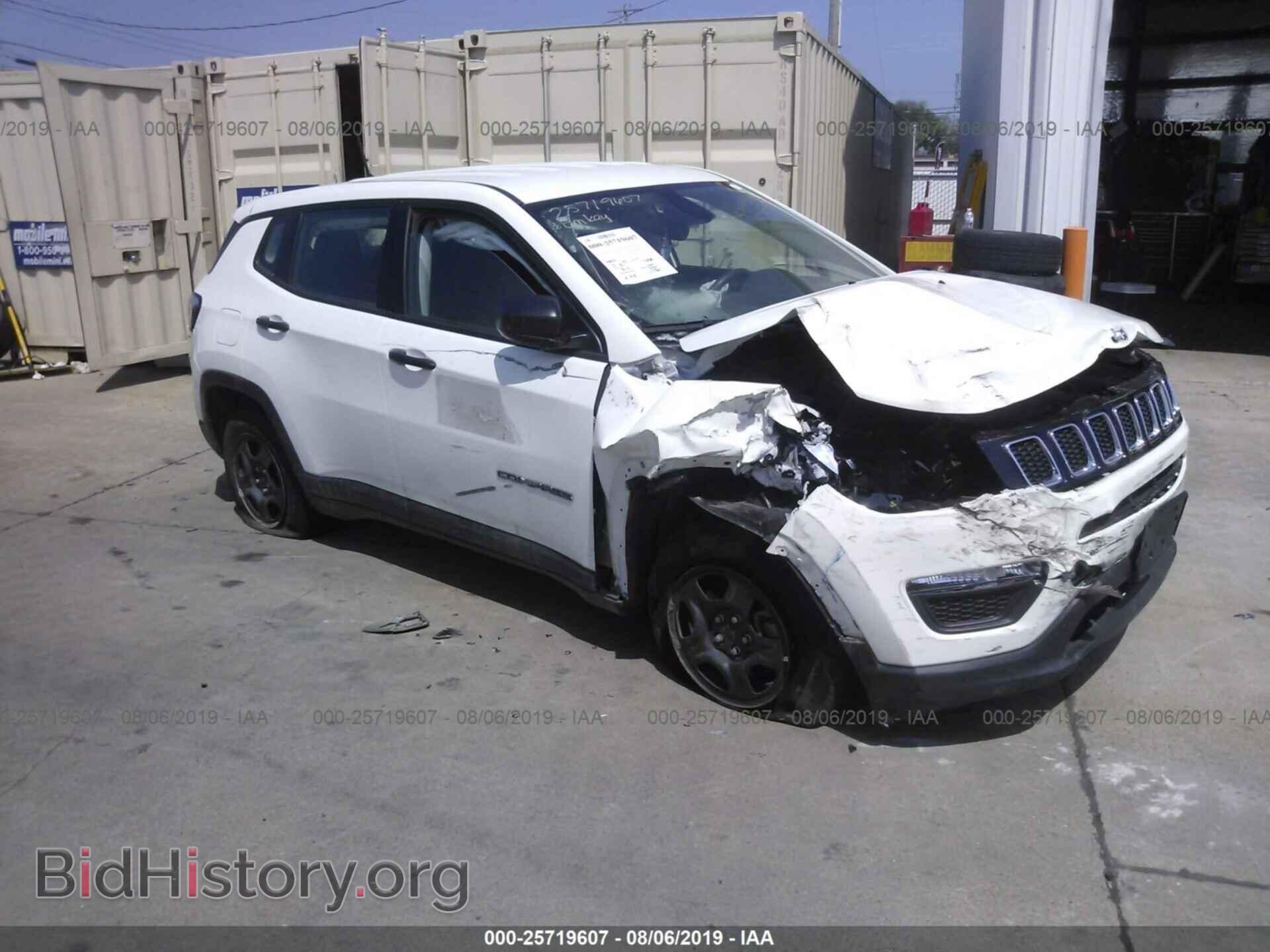 Фотография 3C4NJCAB2JT263485 - JEEP COMPASS 2018