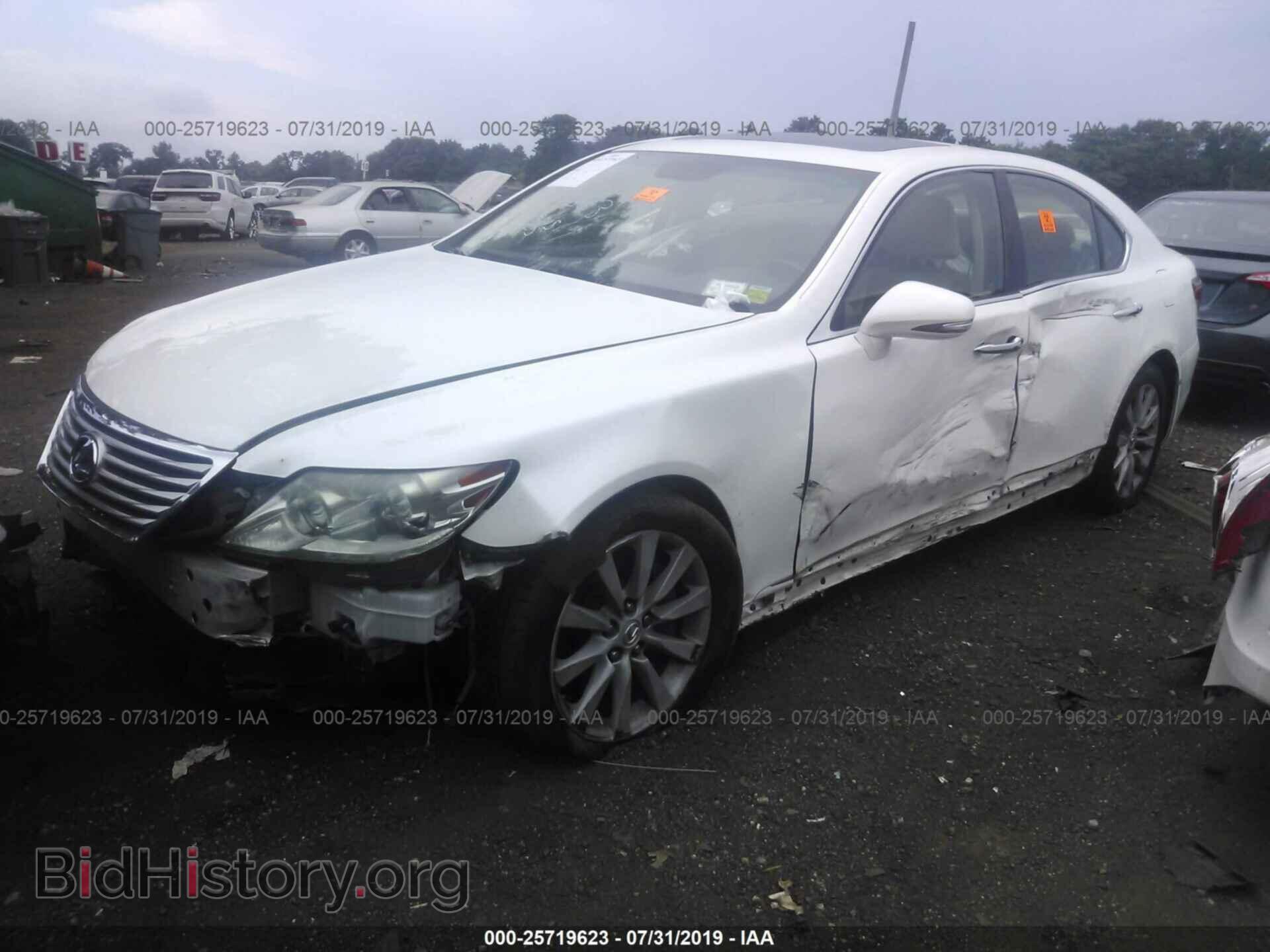 2011 LEXUS LS - VIN: JTHCL5EF3B5009794 - Фото 2