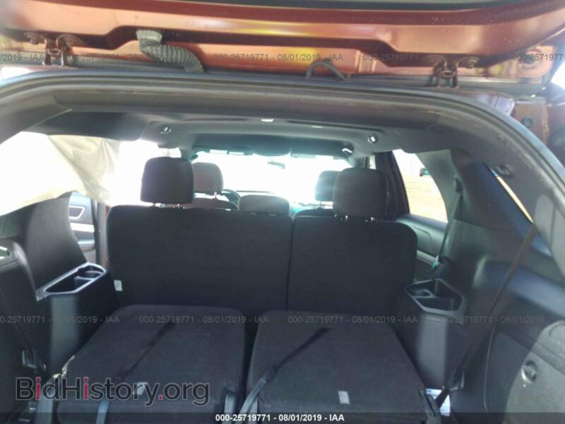 2016 Ford EXPLORER (VIN 1FM5K8D87GGC88367) — фото 8 из 10