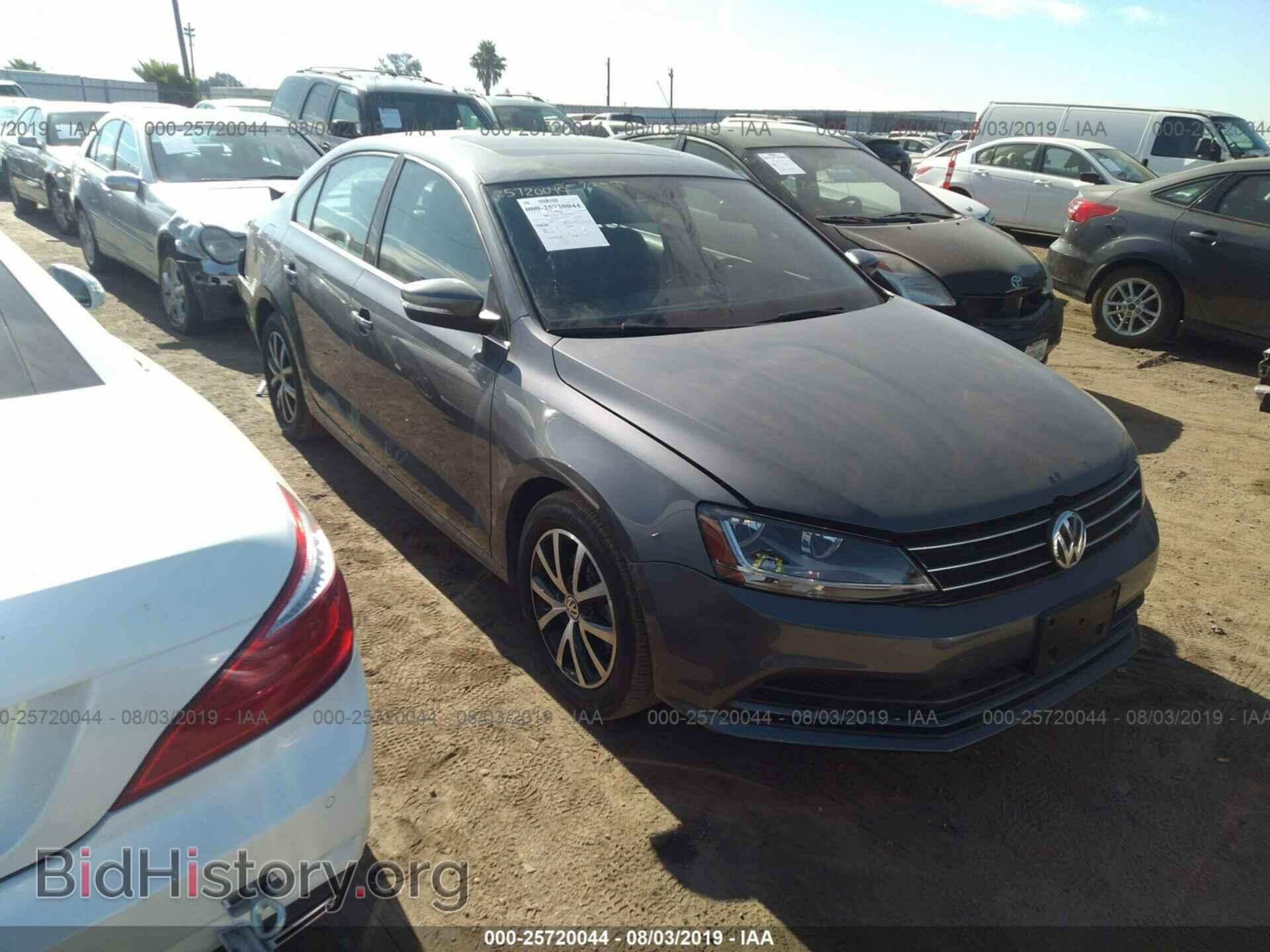 Фотография 3VWDB7AJXHM413464 - VOLKSWAGEN JETTA 2017