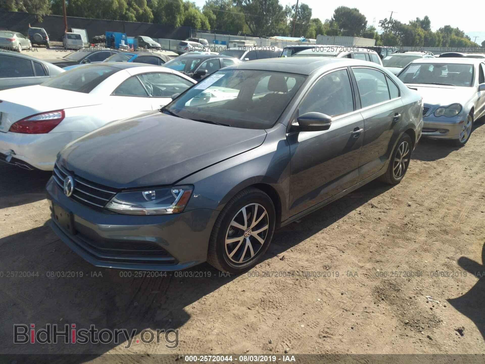 2017 VOLKSWAGEN JETTA - VIN: 3VWDB7AJXHM413464 - Photo 2