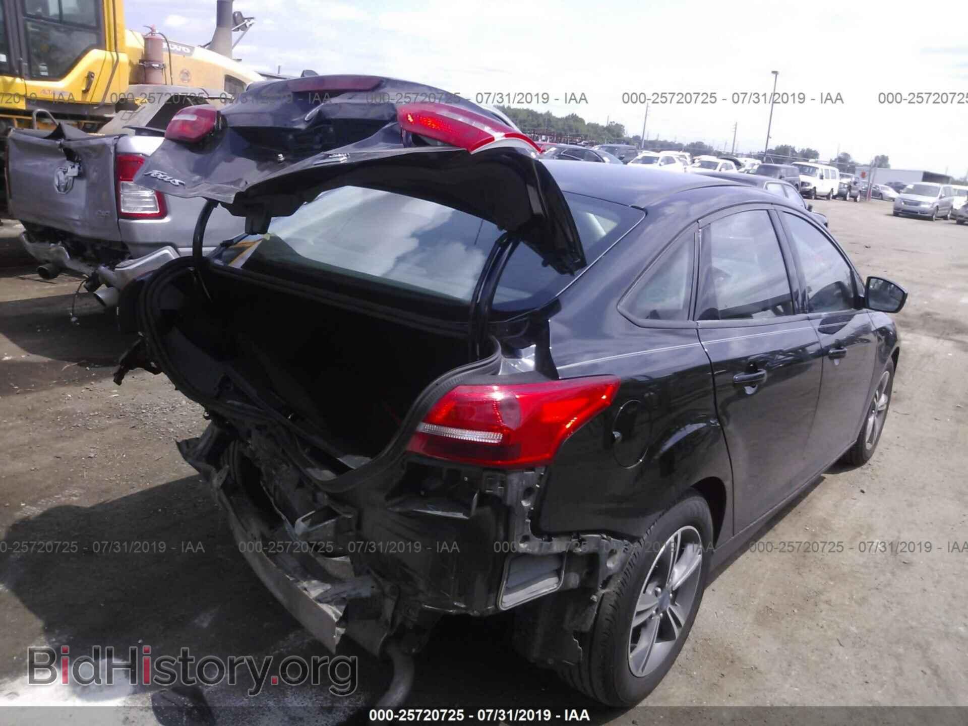 2017 FORD FOCUS - VIN: 1FADP3FE4HL327924 - Фото 4