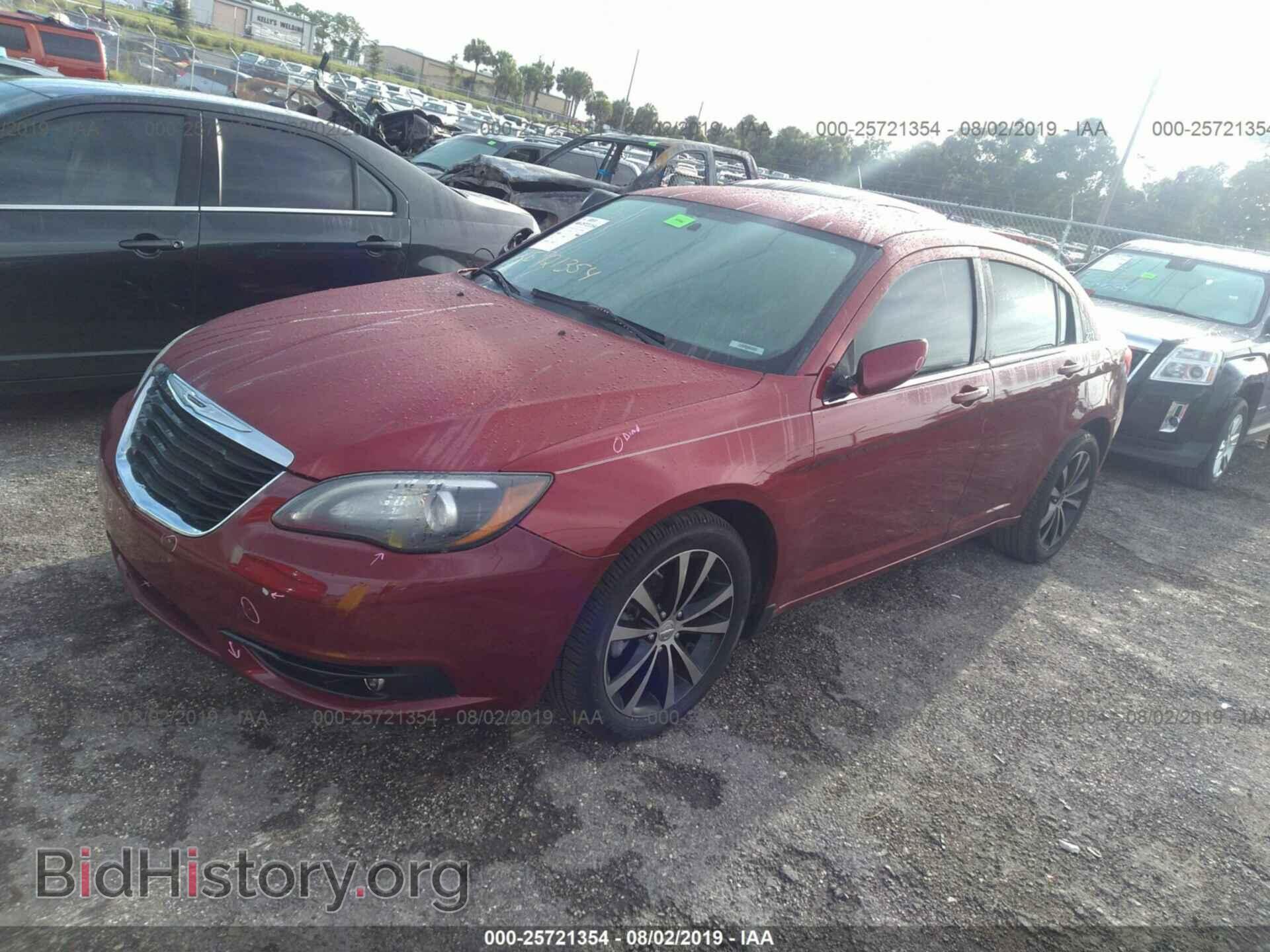2014 CHRYSLER 200 - VIN: 1C3CCBBB5EN178628 - Фото 2