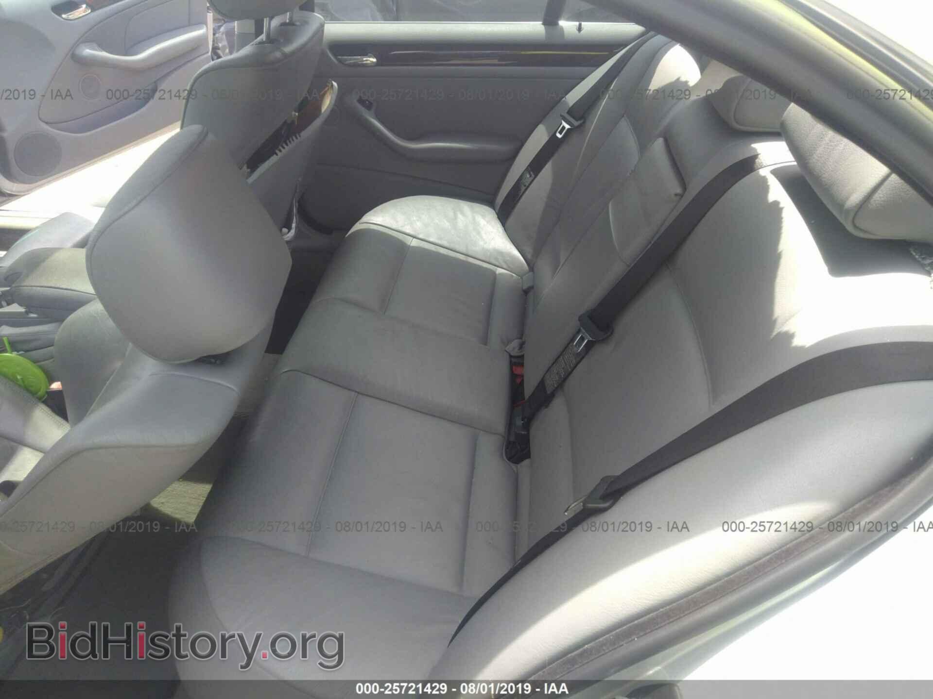 2004 BMW 330 - VIN: WBAEV534X4KM37708 - Фото 8
