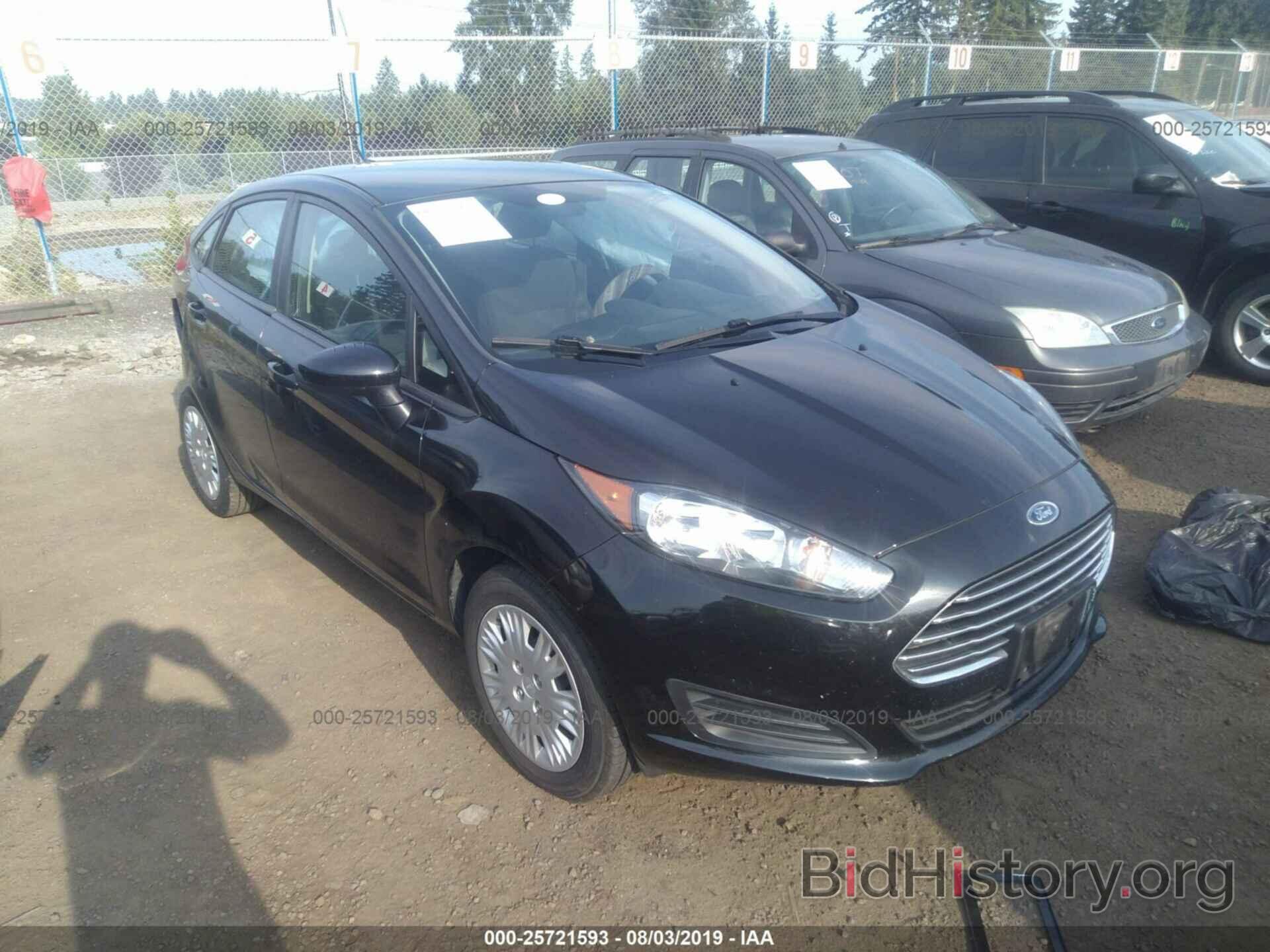 Photo 3FADP4AJ2FM105193 - FORD FIESTA 2015