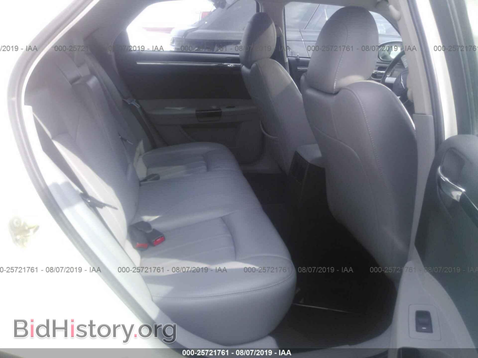2006 CHRYSLER 300C - VIN: 2C3KA63H26H291667 - Фото 8