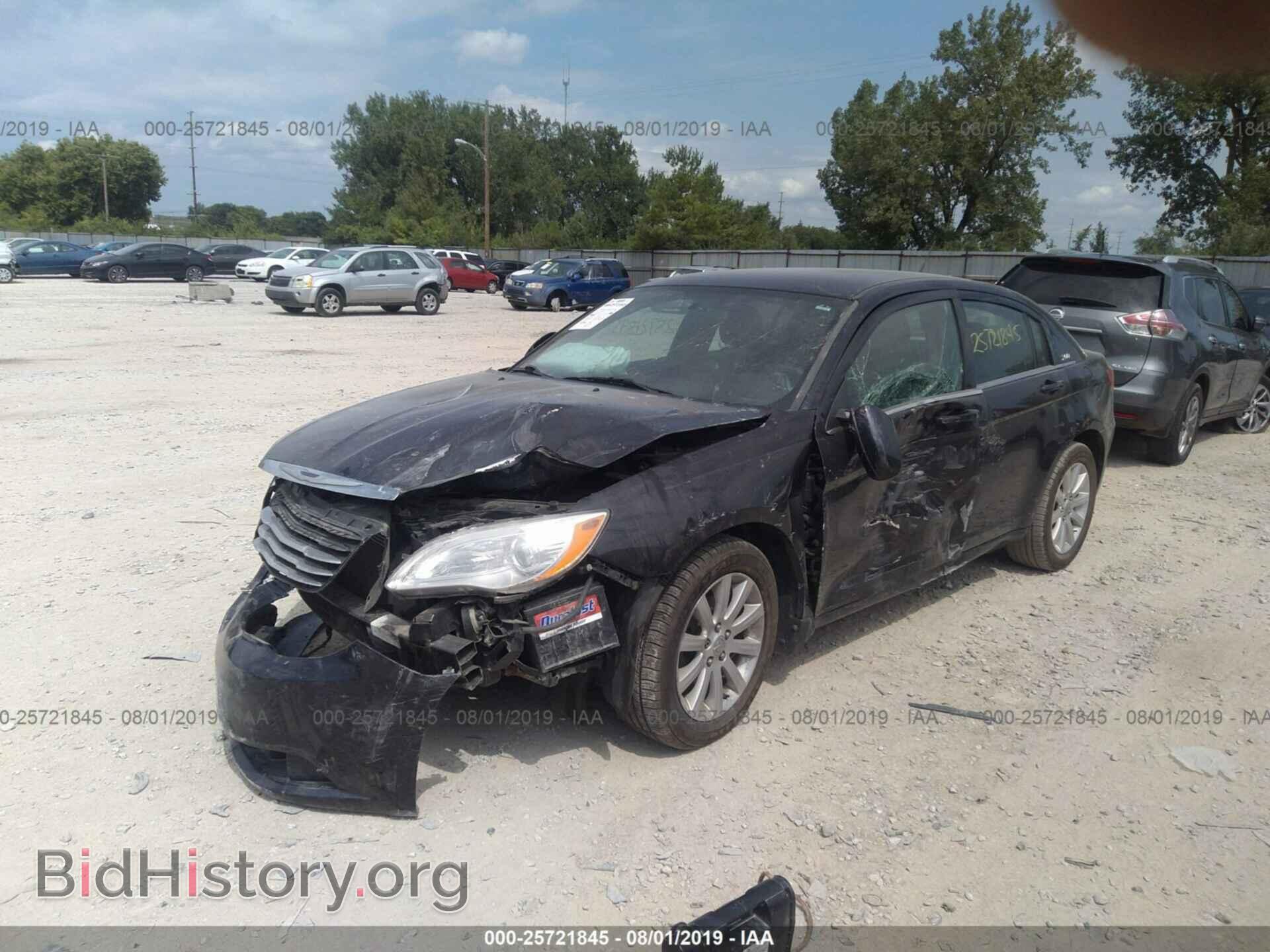 2011 CHRYSLER 200 - VIN: 1C3BC1FB7BN537893 - Фото 2