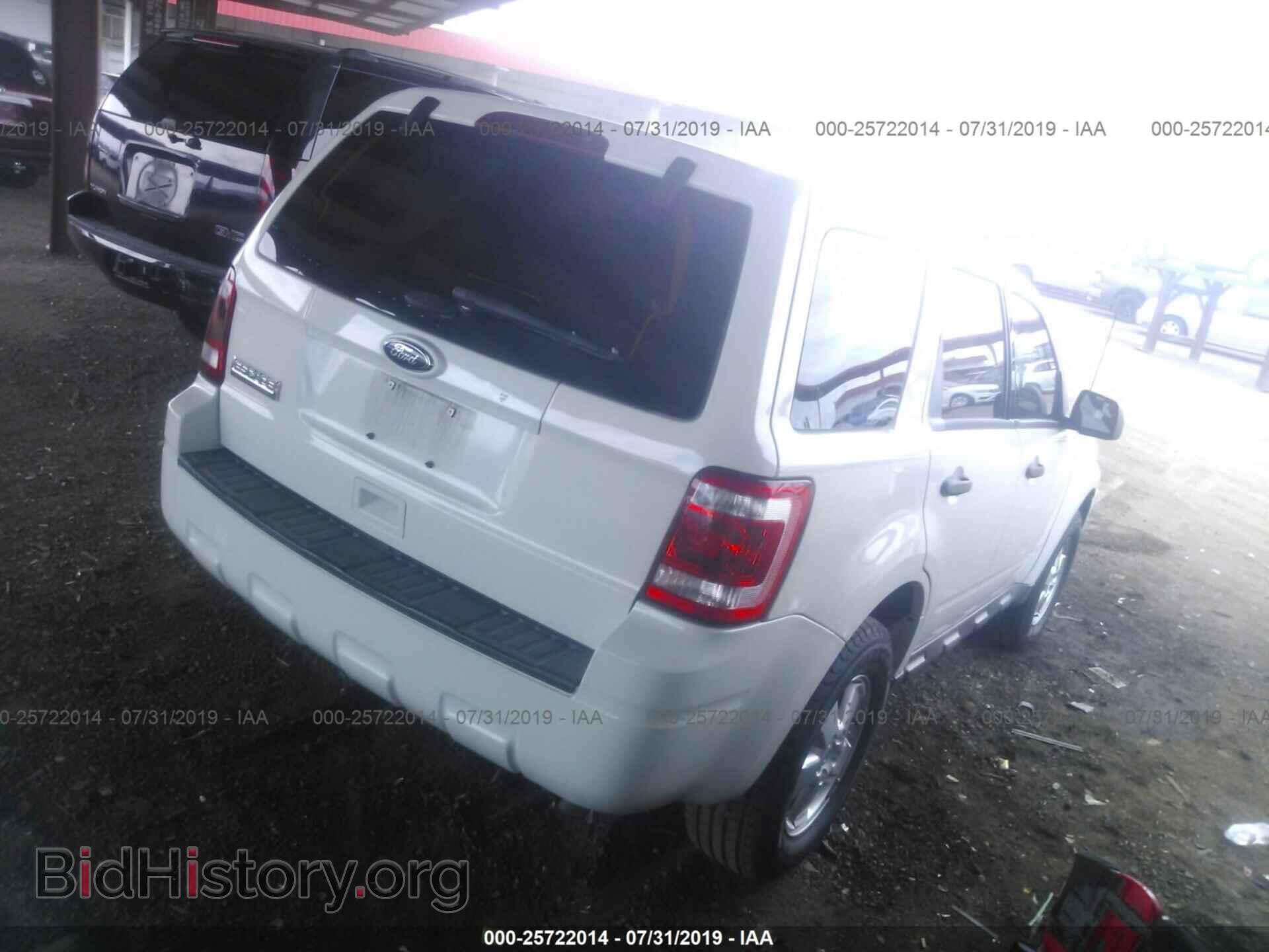 2011 FORD ESCAPE - VIN: 1FMCU0C73BKC63841 - Photo 4