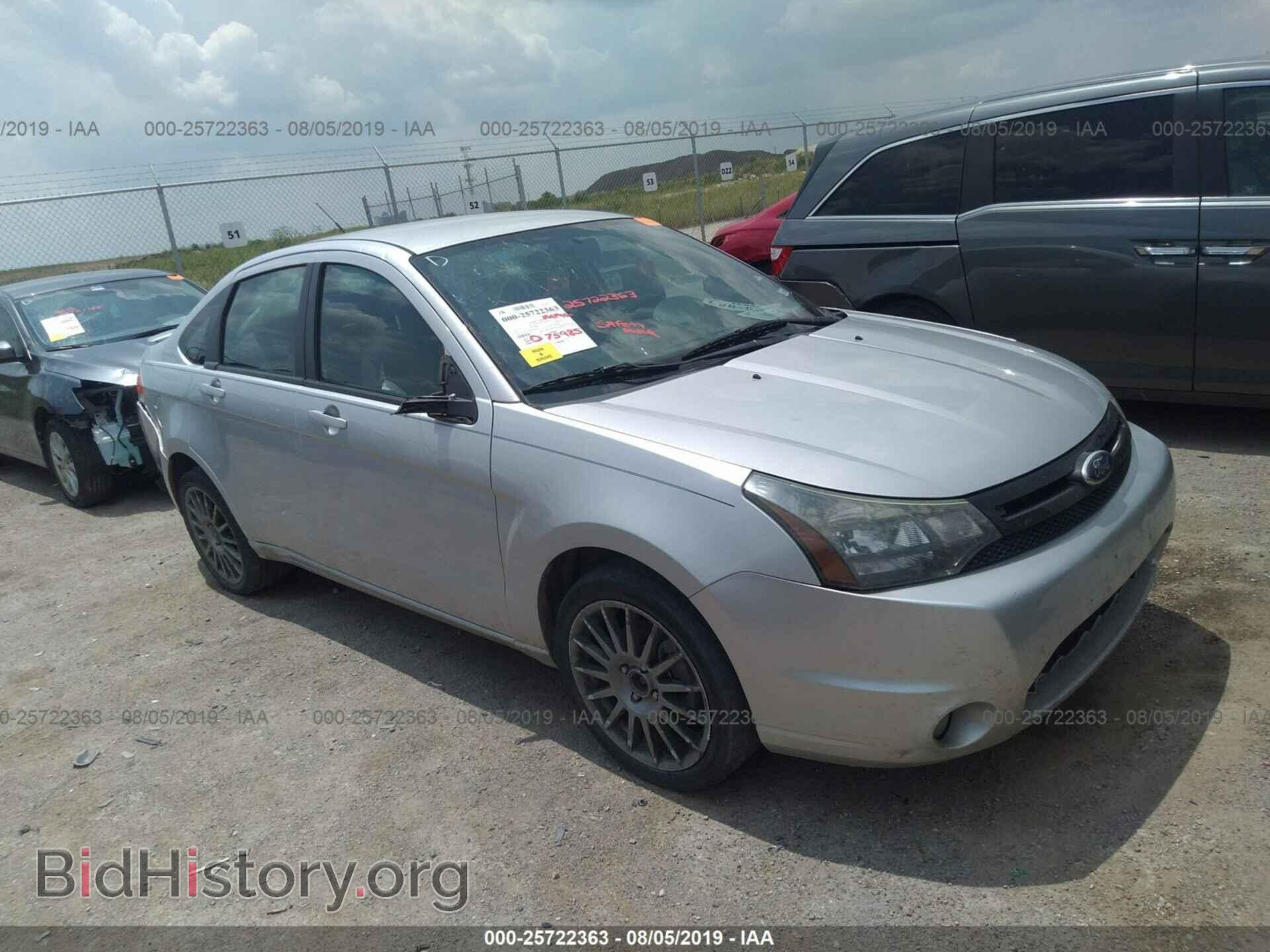 Photo 1FAHP3GN3BW196863 - FORD FOCUS 2011