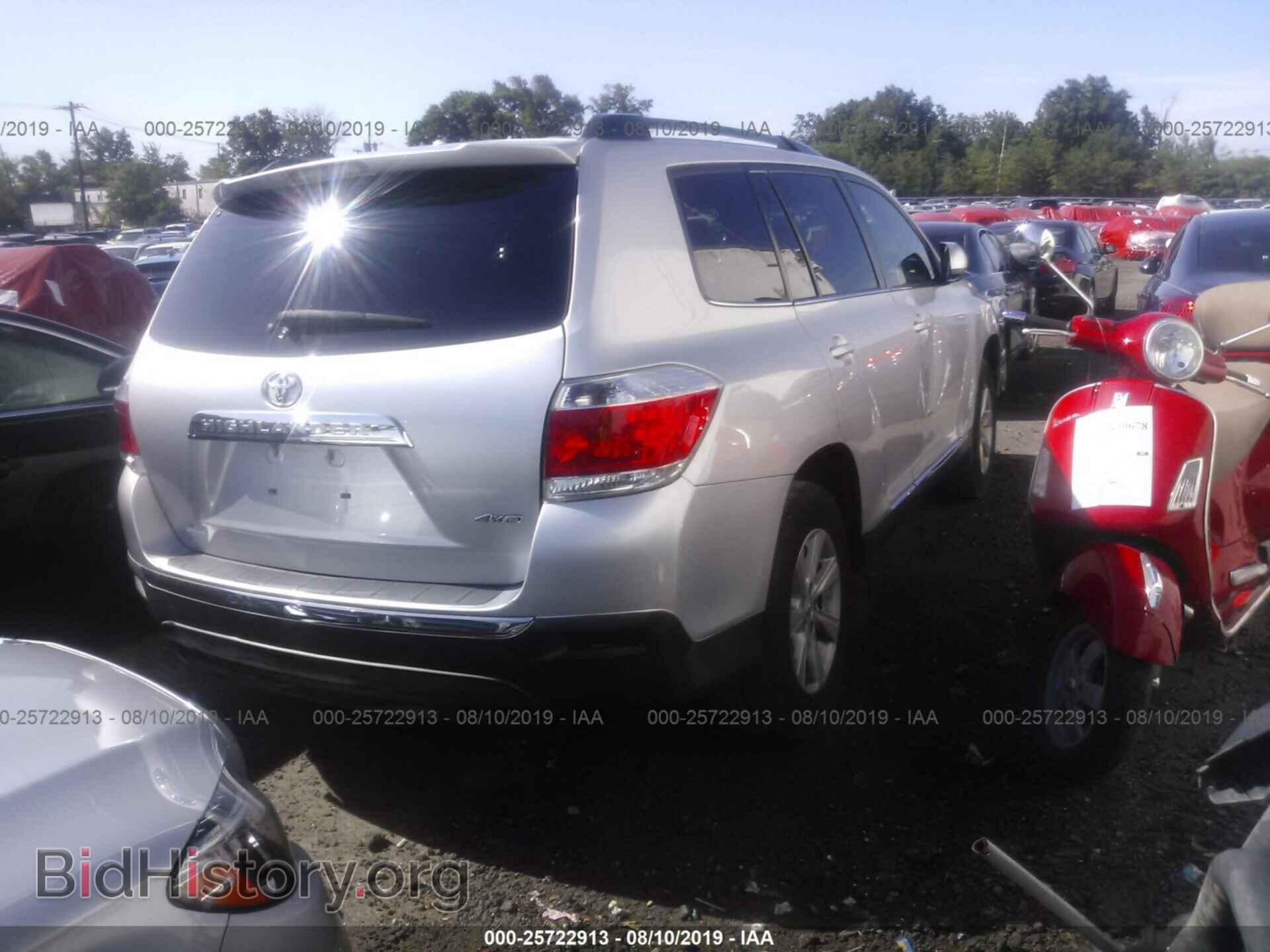 2012 TOYOTA HIGHLANDER - VIN: 5TDBK3EH8CS110301 - Фото 4
