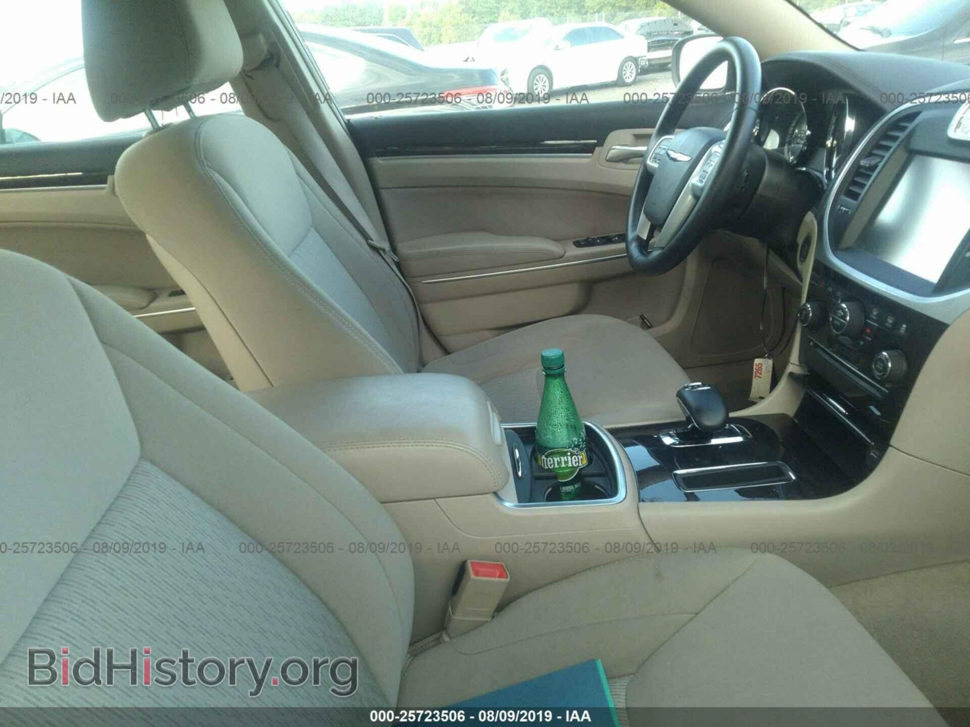 2012 CHRYSLER 300 - VIN: 2C3CCAAG3CH237947 - Фото 5