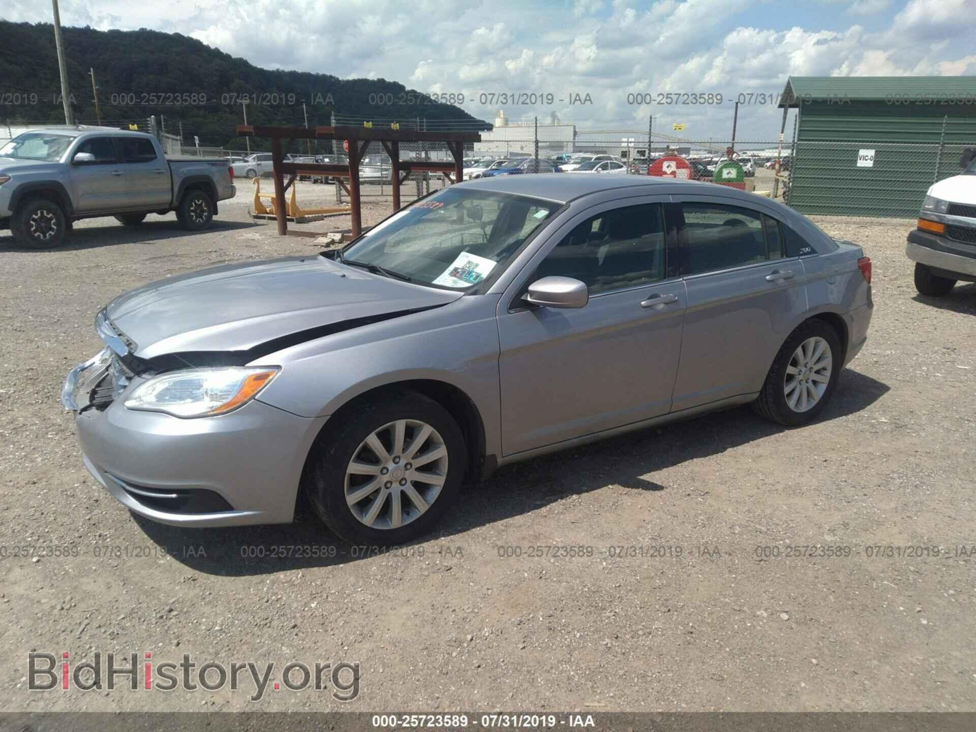 2013 CHRYSLER 200 - VIN: 1C3CCBBB5DN693658 - Photo 2