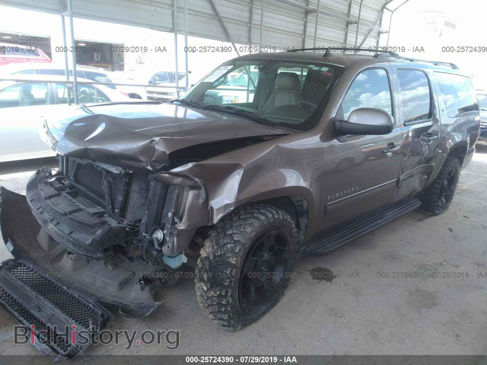 2014 CHEVROLET SUBURBAN - VIN: 1GNSCJE06ER193473 - Фото 2
