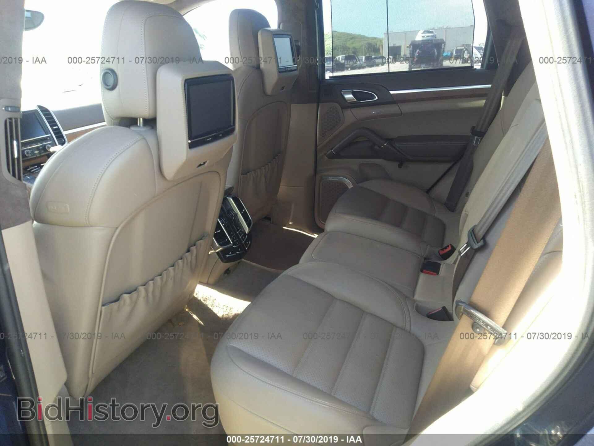 2011 PORSCHE CAYENNE - VIN: WP1AC2A24BLA84766 - Фото 8