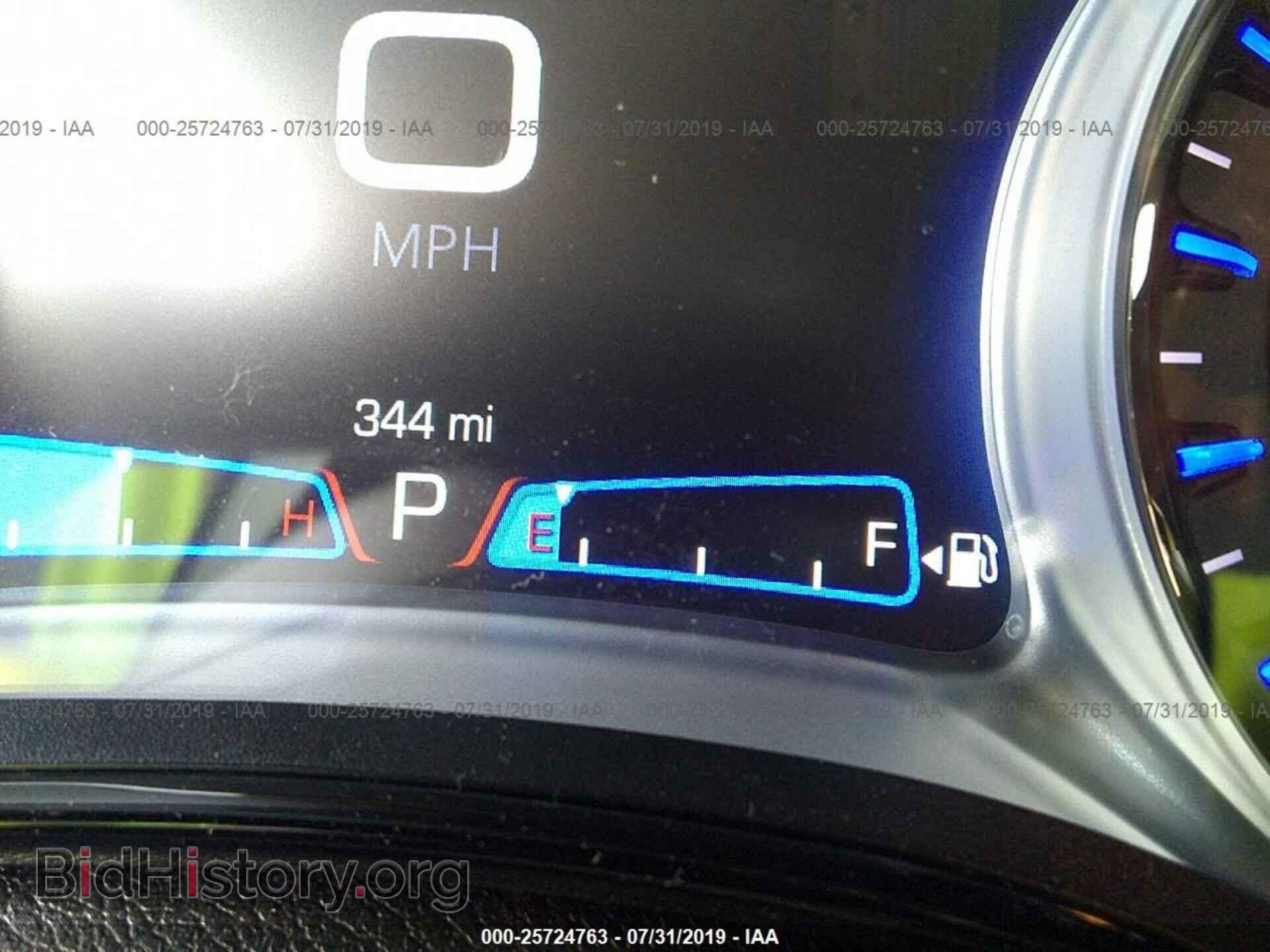 2019 CHRYSLER 300 - VIN: 2C3CCABG0KH682823 - Фото 7