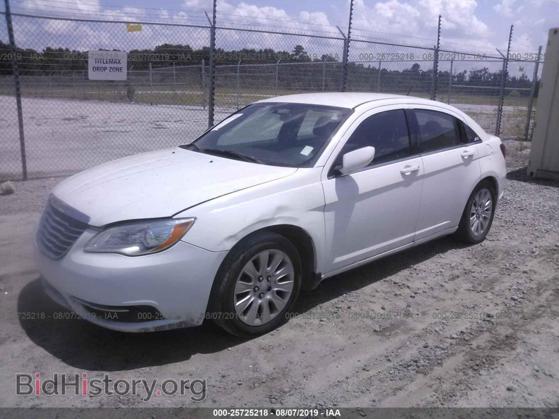 2014 CHRYSLER 200 - VIN: 1C3CCBAB2EN123734 - Фото 2