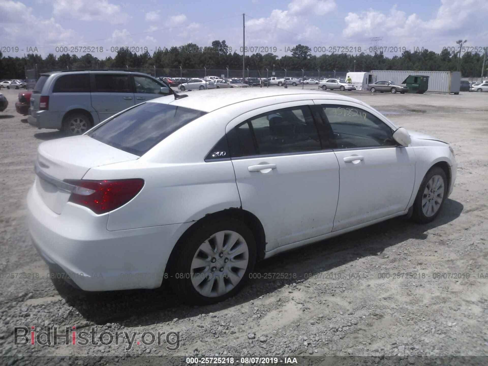 2014 CHRYSLER 200 - VIN: 1C3CCBAB2EN123734 - Фото 4