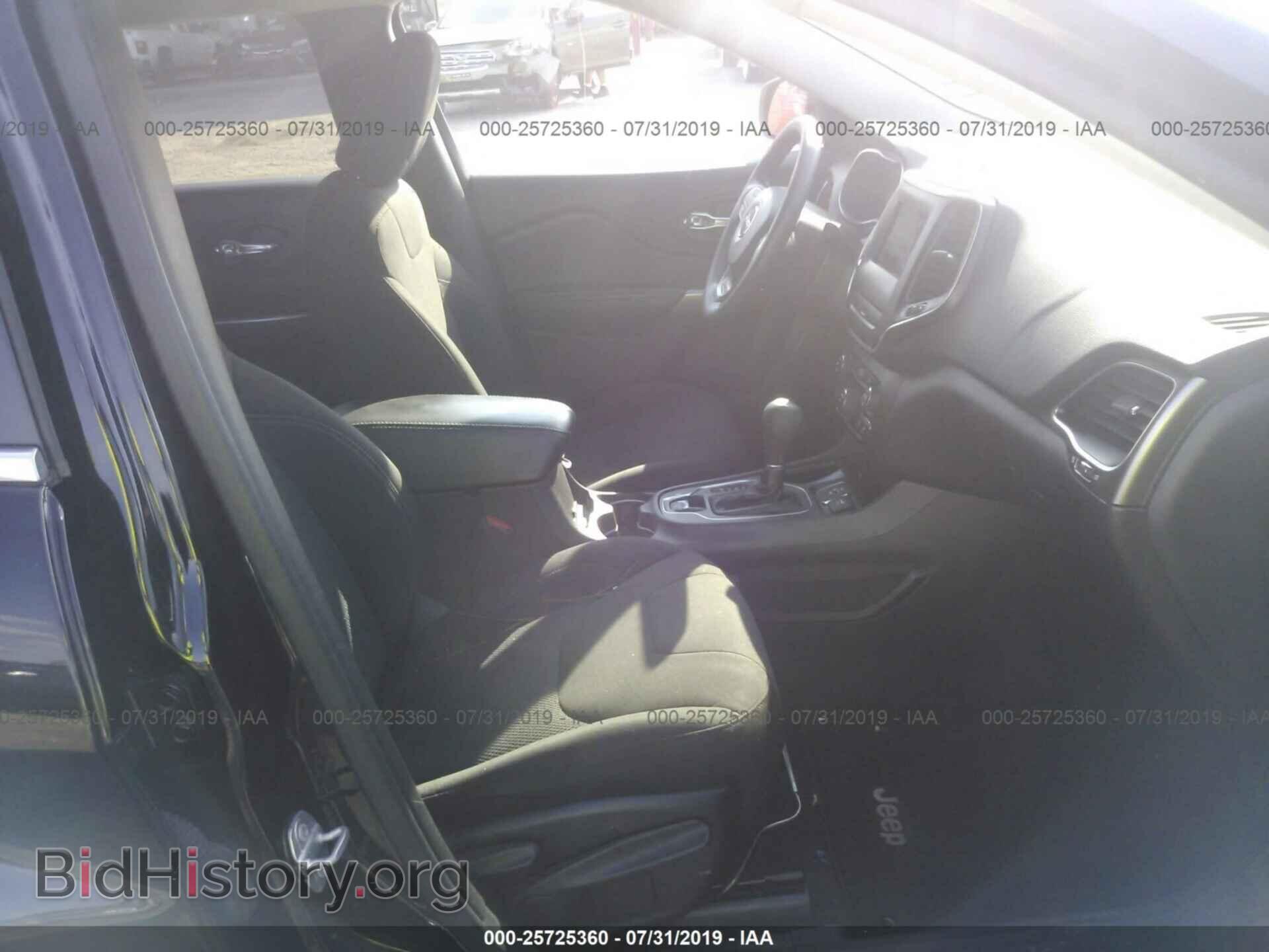 2019 JEEP CHEROKEE - VIN: 1C4PJLCB1KD171443 - Фото 5