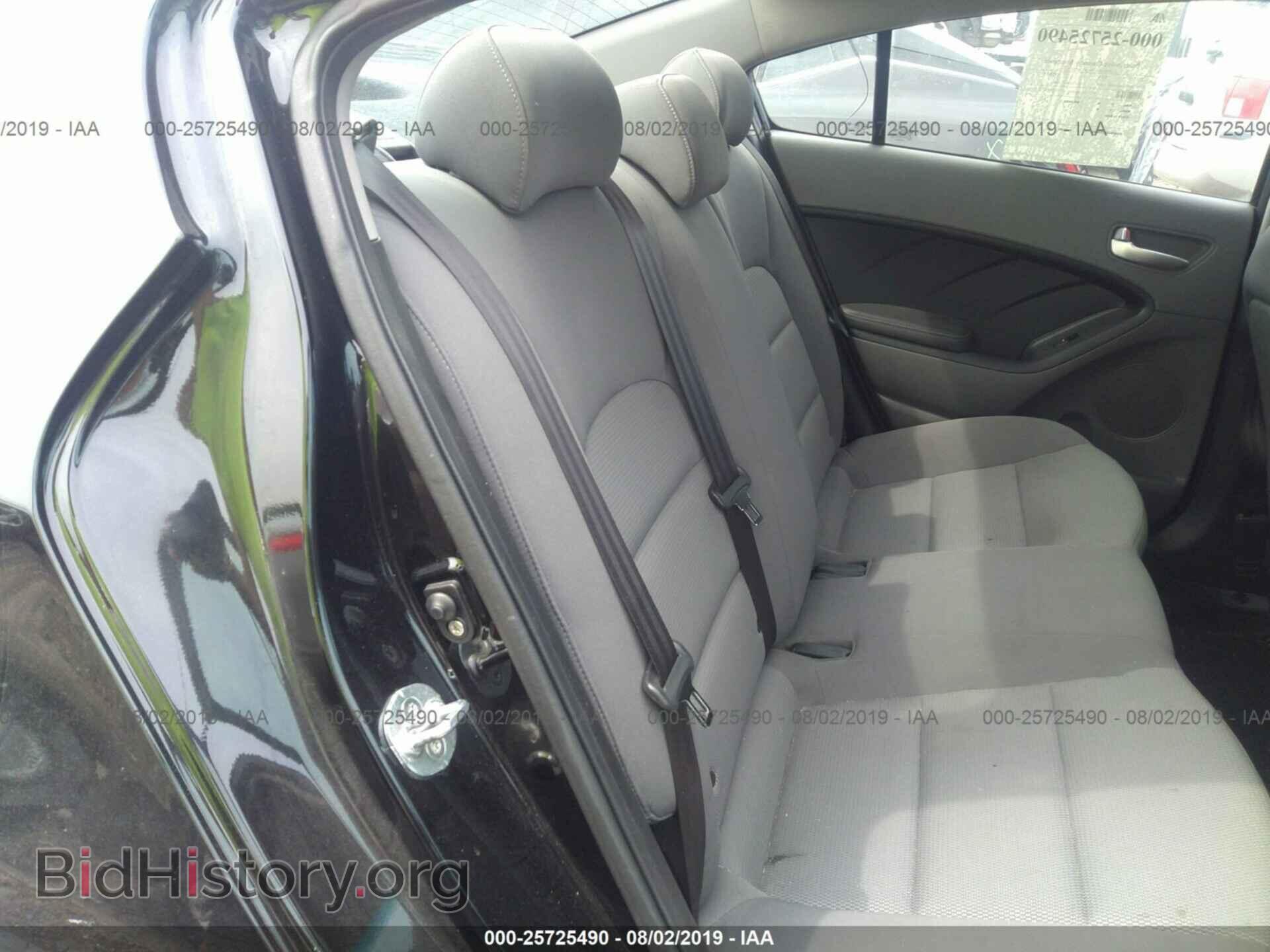 2017 KIA FORTE - VIN: 3KPFK4A73HE032418 - Photo 8