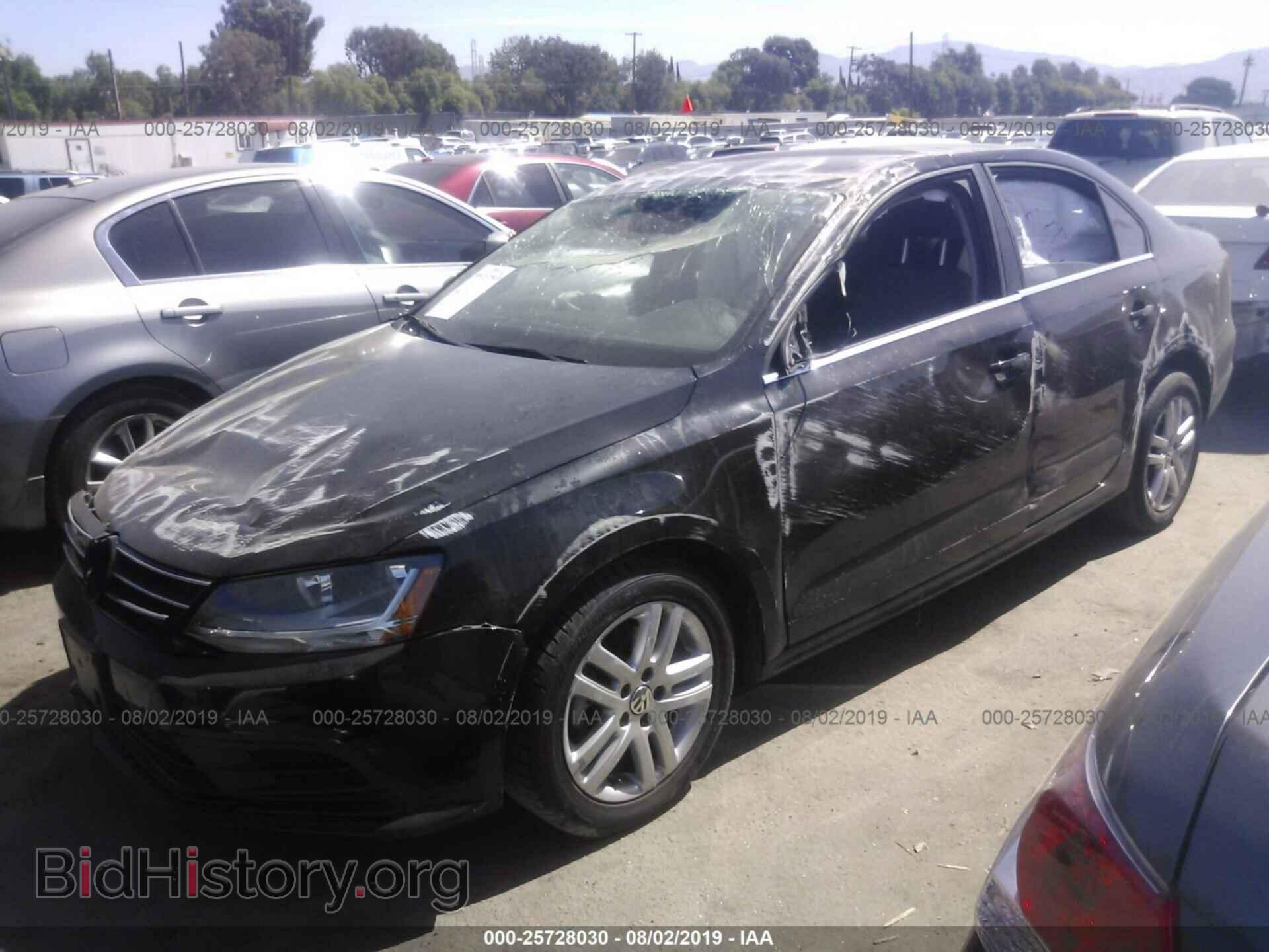 2017 VOLKSWAGEN JETTA - VIN: 3VW2B7AJ2HM206347 - Photo 2