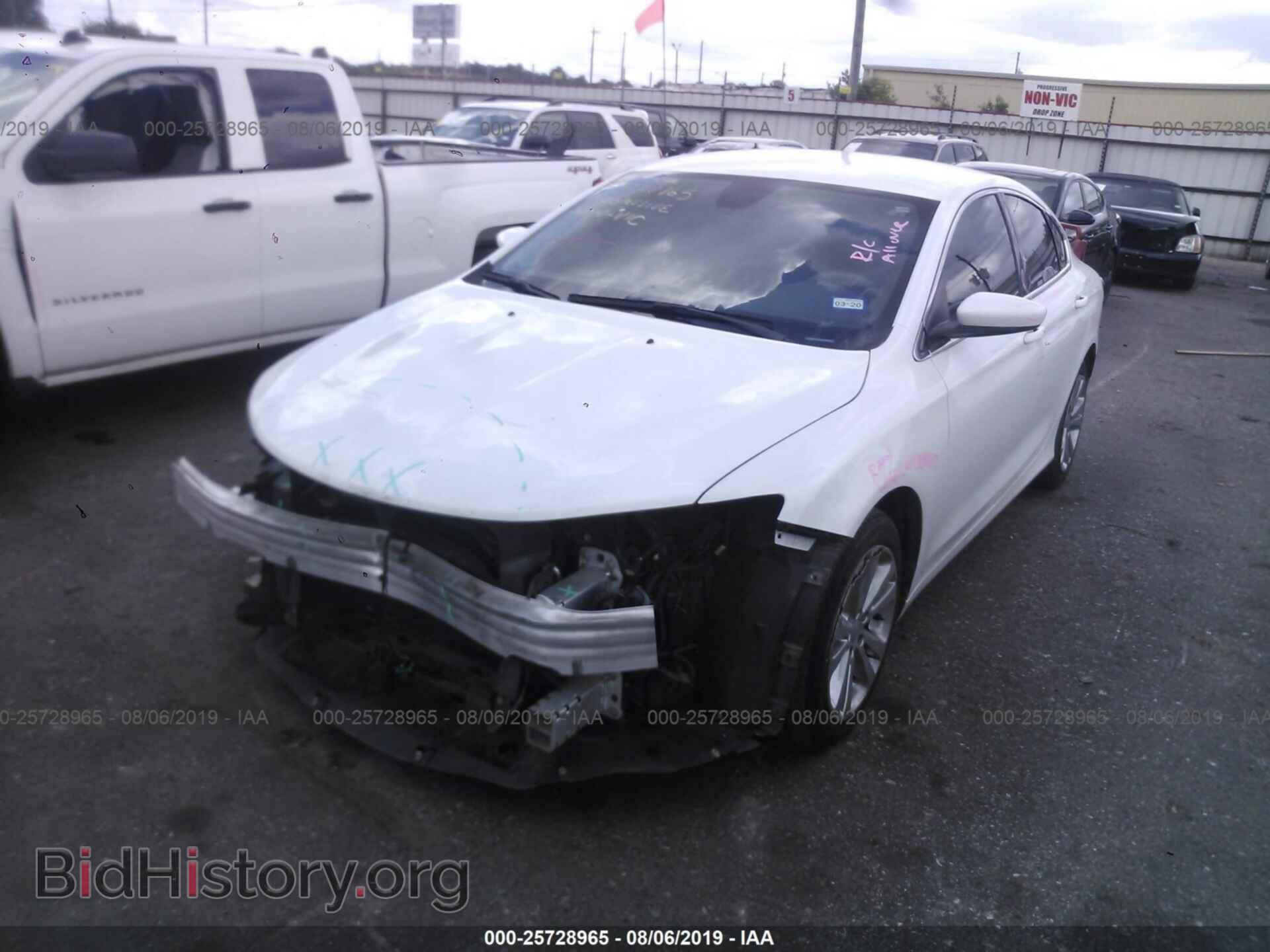 2015 CHRYSLER 200 - VIN: 1C3CCCAB8FN577932 - Фото 2