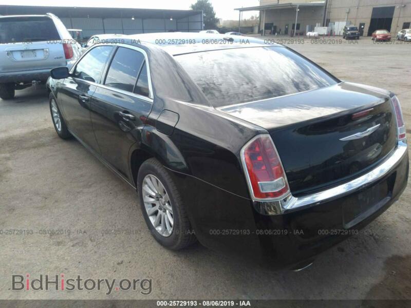 2014 Chrysler 300 (VIN 2C3CCAAG0EH336132) — photo 3 of 10