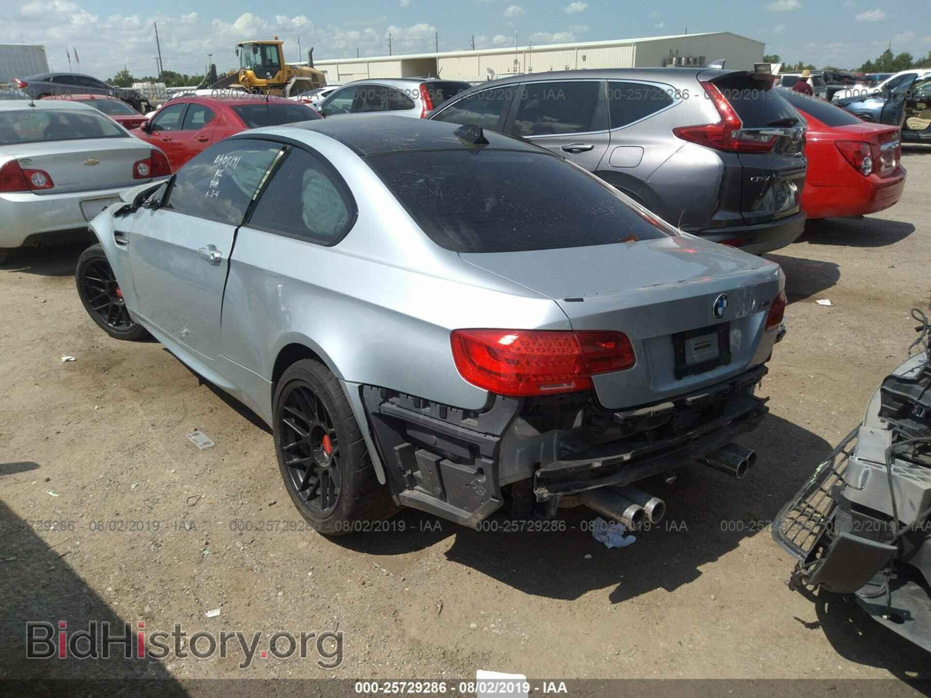 2008 BMW M3 - VIN: WBSWD93518PY41606 - Фото 3