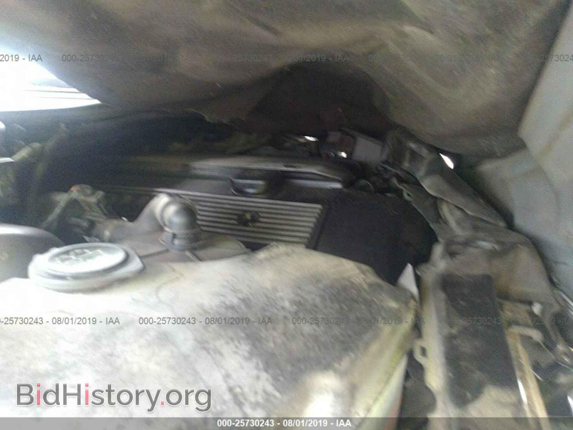 2004 BMW 330 - VIN: WBAEV53444KM37929 - Фото 10