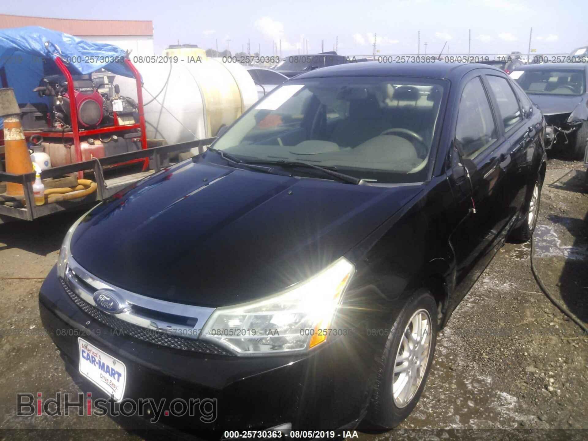 2011 FORD FOCUS - VIN: 1FAHP3FNXBW141571 - Фото 2