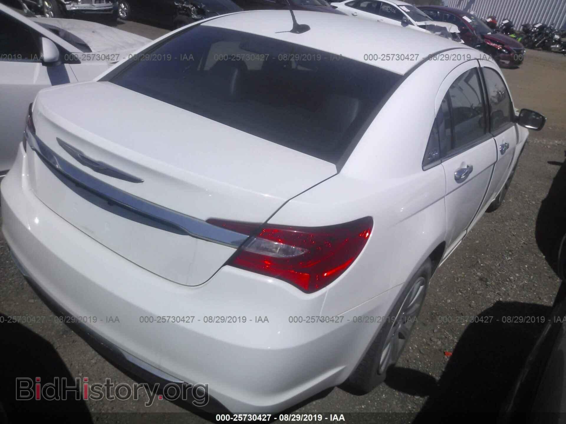2013 CHRYSLER 200 - VIN: 1C3CCBCG6DN521990 - Фото 4